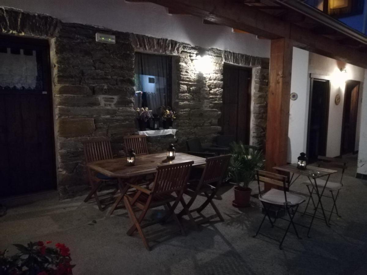 Albergue San Lazaro Sarria Eksteriør billede